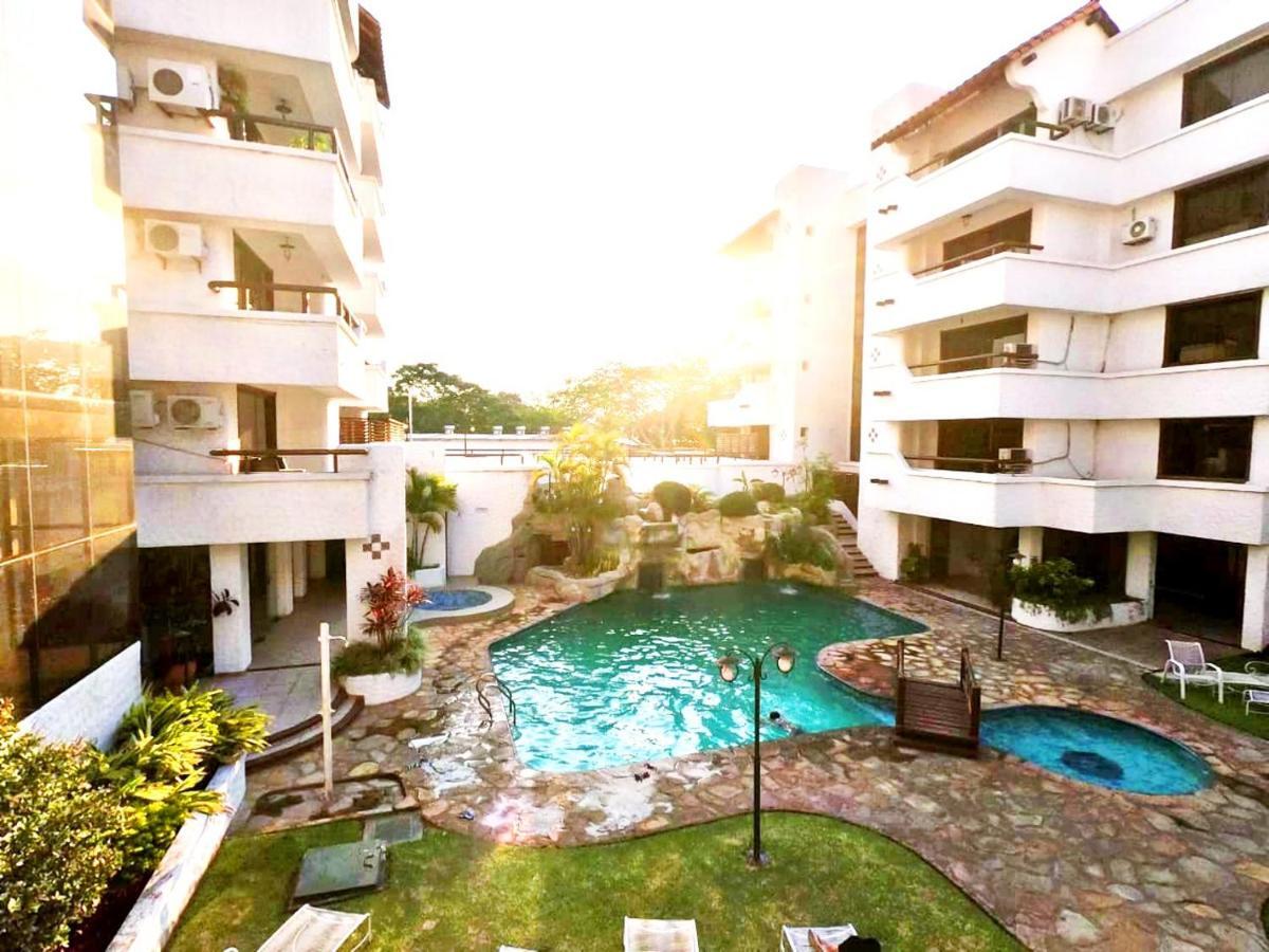 Suites Casa Blanca Santa Cruz de La Sierra Exterior photo